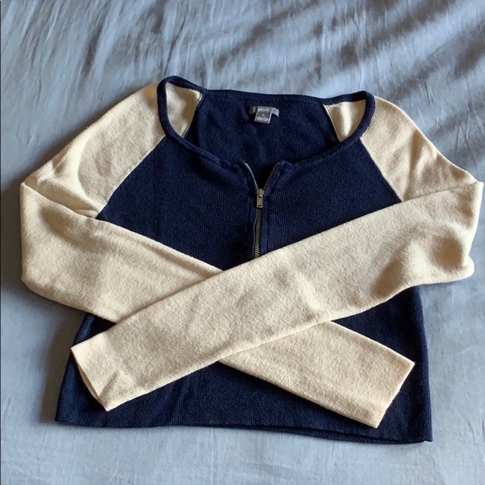 Aerie Blue and Cream Zippered Crop Top